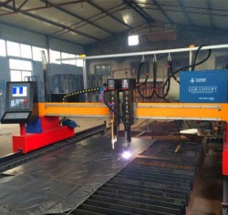 Gantry flame and plasma CNC cutting machine