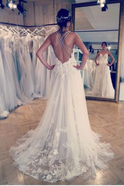 2019 espagueti correas de los vestidos de novia Tulle una línea con apliques US$ 289.99 VTOPKHFK ...