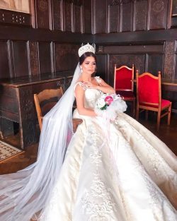 Chic Weiße Hochzeitskleider Mit Spitze Brautkleider A Linie