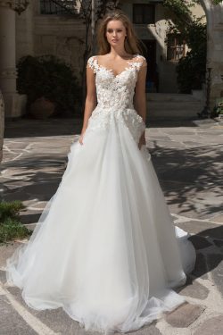 2018 Scoop Cap manga vestidos de novia una línea Tulle con apliques tribunal tren US$ 249.99 VTO ...