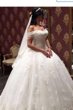 2018 vestidos de boda calientes del hombro del vestido de bola de tul con apliques US$ 396.99 VT ...