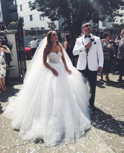 Designer Brautkleider A Linie Mit Spitze | Hochzeitskleider Günstig Online