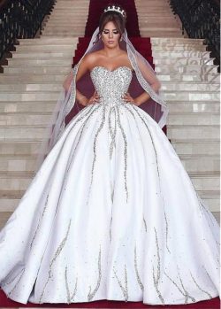 Luxury Brautkleid mit Langer Schleppe Prinzessin Kristal Weiße Hochzeitskleider Online