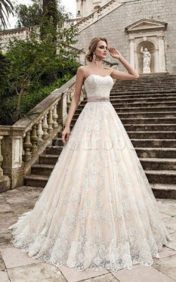 Robe de mariée longue naturel en dentelle de col en cœur avec perle – GoodRobe