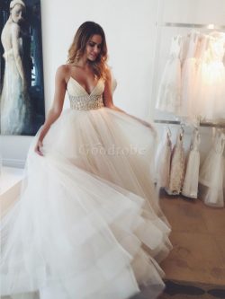 Robe de mariée naturel en tulle avec cristal de traîne moyenne manche nulle – GoodRobe