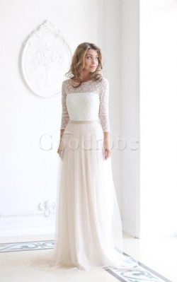 Robe de mariée plissage sage longue col u profond avec décoration dentelle – GoodRobe