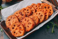 Crispy Stuffed Lotus Root with Pork (炸藕盒)