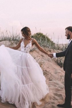 Schlichtes Brautkleid A Linie | Hochzeitskleider mit Spitze