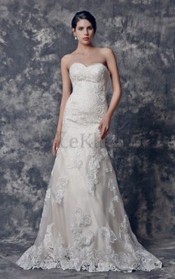 A-Line Herz-Ausschnitt Sweep Train Extravagantes Brautkleid mit Natürlicher Taille – MeKle ...