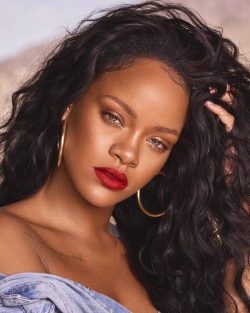 8 of Rihanna’s Trendiest Short Hairstyles – Bnsds Fashion World