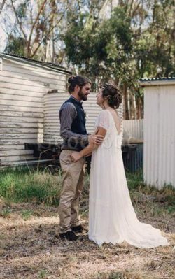 Robe de mariée facile informel romantique en plage lache – GoodRobe