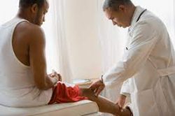 How to Know When to See a Joint Pain Doctor Near Me