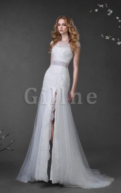 Abito da Sposa in Pizzo Coda A Strascico Corto con Perline Allacciato con Spacco Davanti – ...