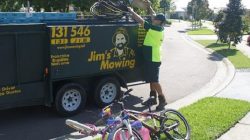 Get Lawn Mowing Services In Chadstone