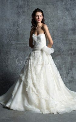 Robe de mariée longue avec nœud à boucles dans l’eglise en tout plein air dos nu – G ...