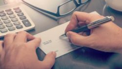 HOW TO SIMPLIFY THE PROCESS OF PAYROLL CHECKS