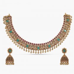 Get Attractive Necklace Sets With High-Quality work