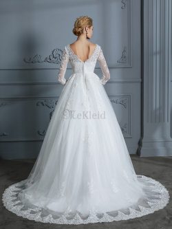 Tüll Gericht Schleppe Duchesse-Linie Charme Brautkleid mit Bordüre mit V-Ausschnitt – MeKl ...