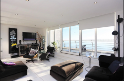 Property in Marine Parade, Brighton