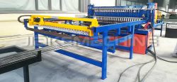 Fully automatic reinforcing mesh welding machine