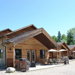 Bakers Bungalows – Waskesiu Accommodations