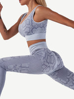 Wholesale Khaki Seamless Snakeskin Yoga Suit High Waist Sports Series