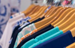 Steps to choose the right apparel sourcing strategy