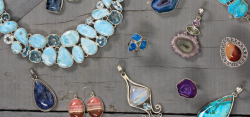 Seven Essential Things for Starting an Online Wholesale Jewelry Business