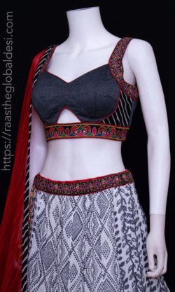 Get a readymade designer saree blouse online with multiple varieties at amazing prices.