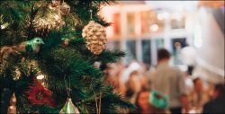 Christmas Decorations With Balloons