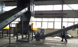 Plastic Pallet Crushing and Shredding Machine