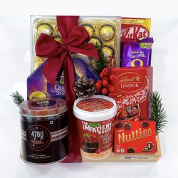 Get the best happy new year gifts hamper & ideas for friends