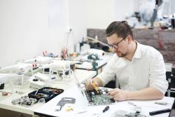 What can be the cost of a computer repair service?