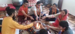 best yoga school in rishikesh