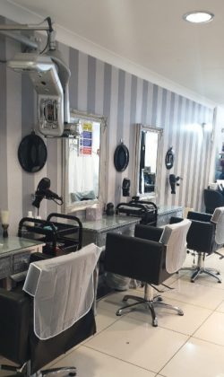 Hairdressers Crawley