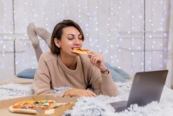 How easy is it to use the online pizza ordering system?