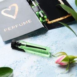 We offer a wide selection of Perfume Samples