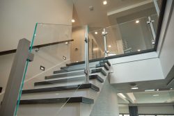 Glass Balustrade NZ: How to Make the Most of Your Home