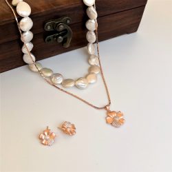 Timeless Elegance: Embrace the Beauty of our Chain Necklace with Pearl