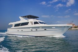 Xclusive Yachts X 2 p – Yacht Rental Dubai