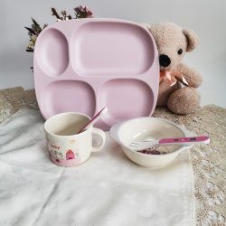 What are the advantages of using melamine and bamboo fiber in children’s tableware?