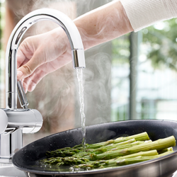 Effortless Elegance: Countertop Boiling Water Solutions for Modern Kitchens