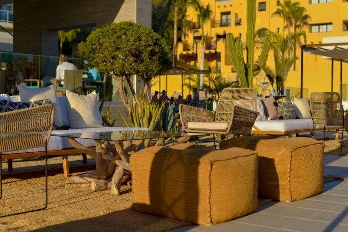 Must-Known Maintaining Tips from Outdoor Furniture Stores Dubai