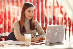 Exploring Programmatic Online Advertising Canada: Trends & Insights