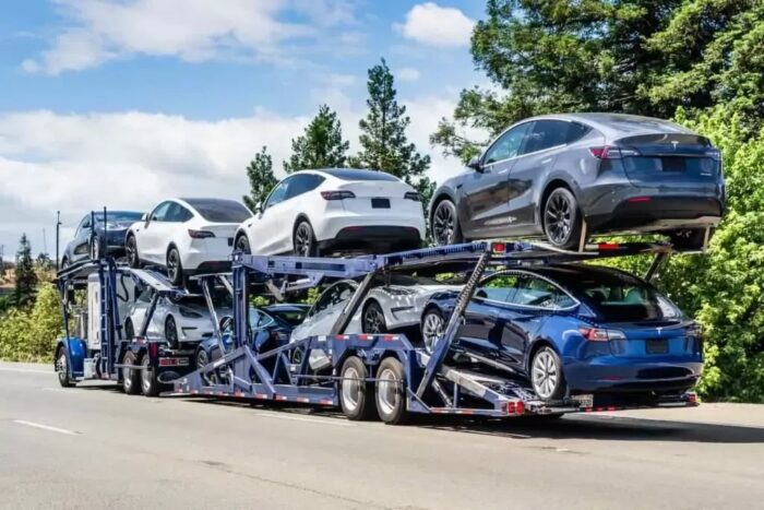 Reliable Vehicle Shipping Services in Chicago with BKK Transport
