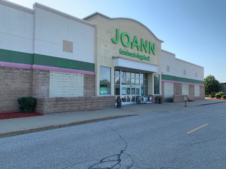 How Channel Letter Signs in Grand Rapids Drive Foot Traffic and Customer Engagement