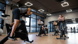 How Does a Fitness Centre With a Steam Room Help?
