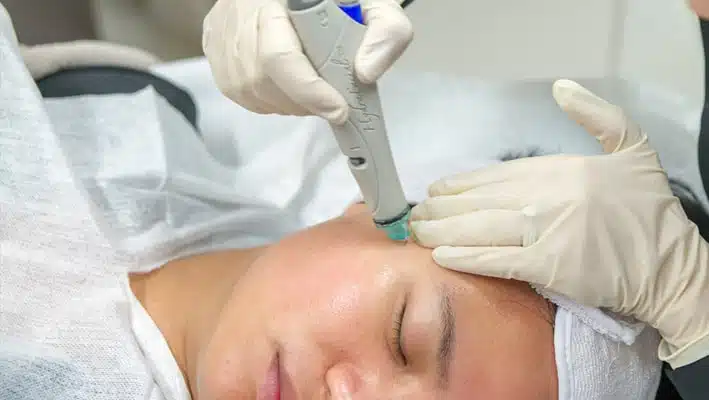 Why Hydrafacial in Dubai Transforms Skin From Tired to Stunningly Radiant