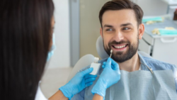 Porcelain Veneers for Men: Why It’s a Growing Cosmetic Dentistry Trend