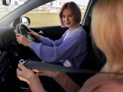 Why Enrolling for Automatic Driving Lessons is the Smart Choice for First-Time Learners ?